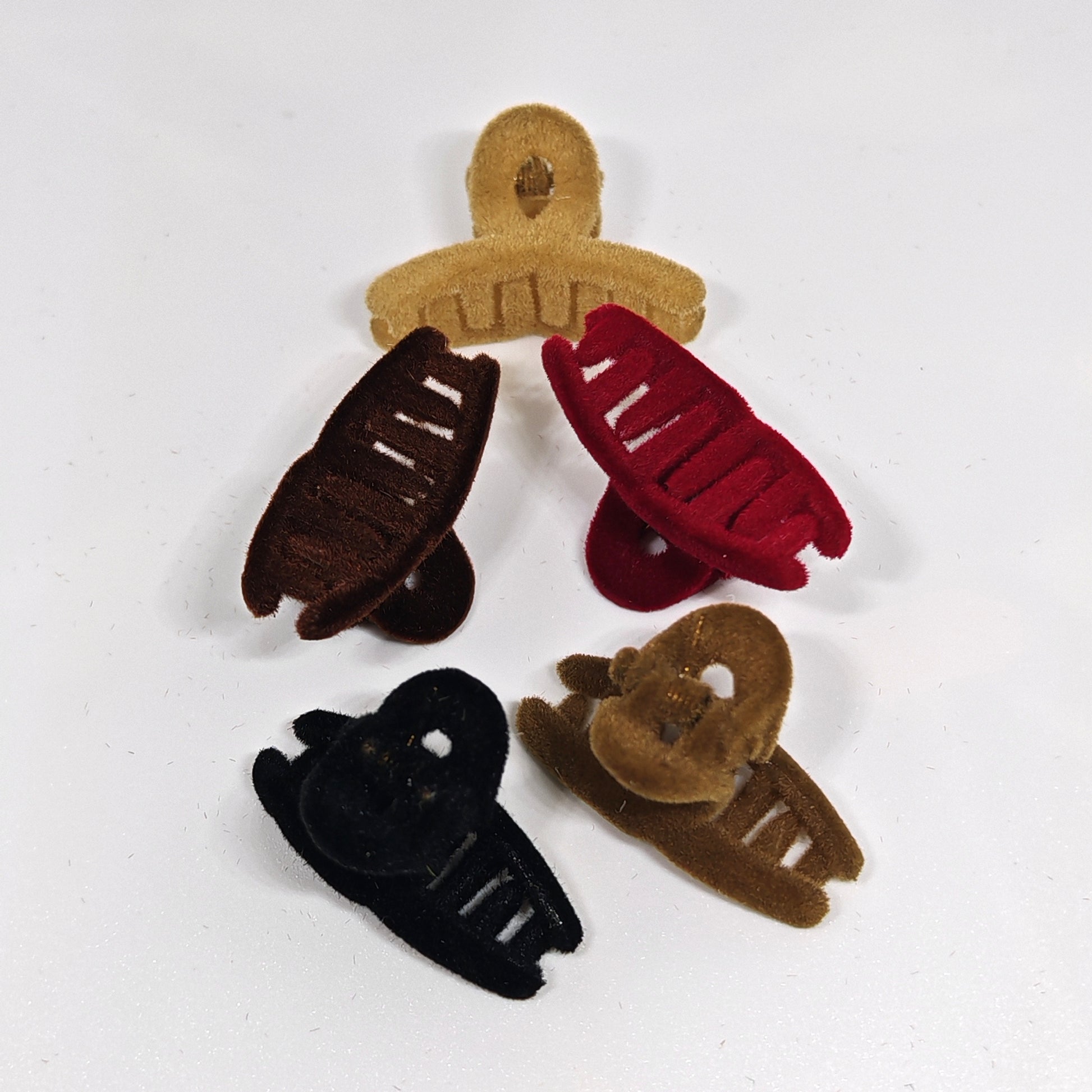 small velvet design clip